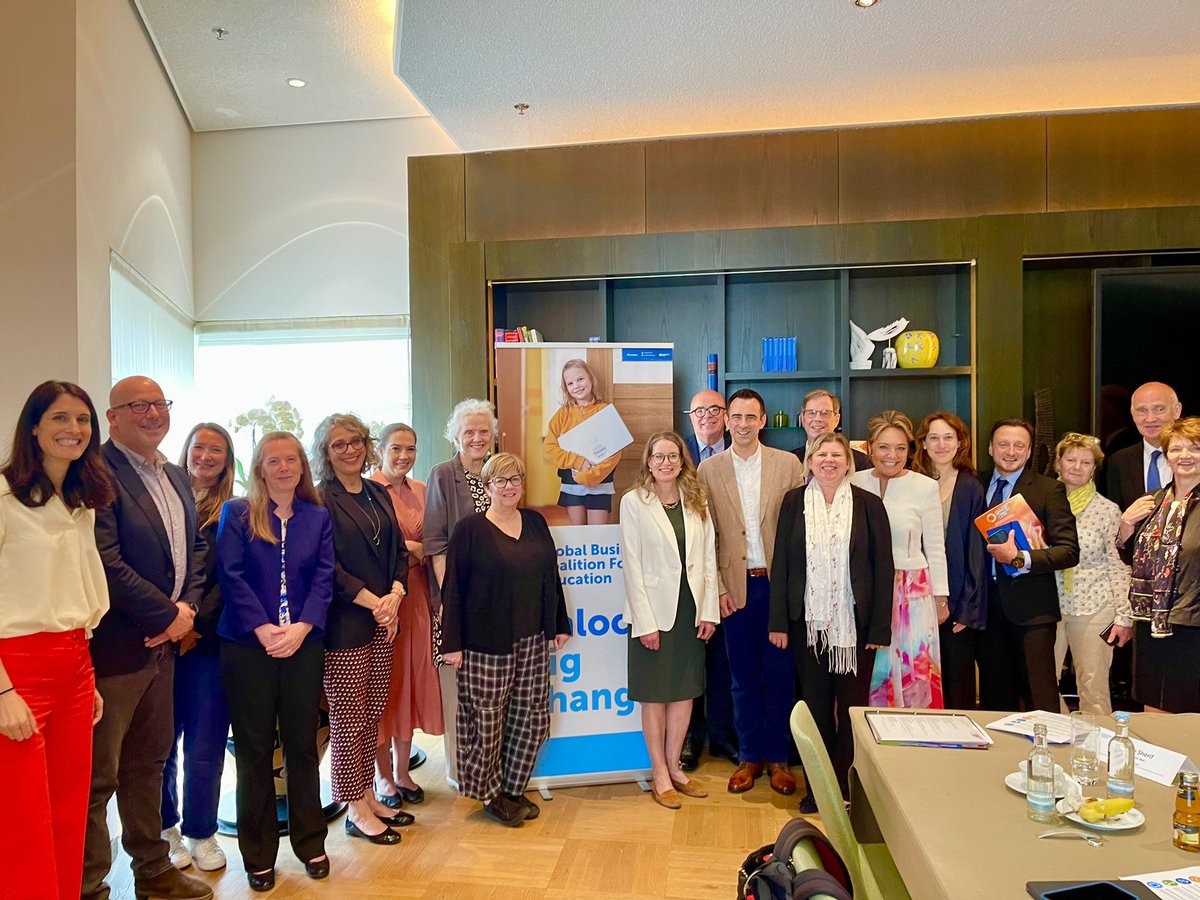 YasmineSherif1's tweet photo. Thank you 🙏 @justinvanfleet & @gbceducation for bringing us all together today for a Big Picture discussion on how public sector & private sector can urgently address the 🌎 learning crisis! #cooperation #SharedNarrative #match #Results #Entrepreneurship @EduCannotWait @GPforEducation @gbceducation