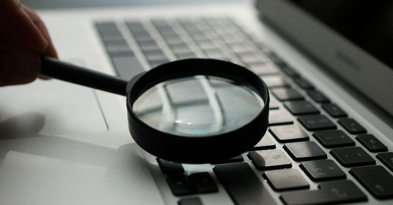 paradigmate's tweet photo. ¿Quién es capaz de evaluar mejor un #LLM? ¿Un humano u otro LLM? En este post vemos cómo usar LLMs para evaluar otros y garantizar la calidad en su desarrollo. Puedes echarle un vistazo aquí mismo 🧐