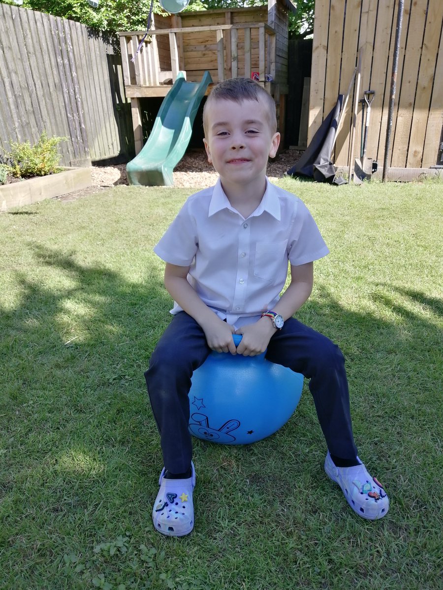 mrs_fflanagan's tweet photo. Gus had lots of fun completing his homework for ecoweek tonight @St_monicas_prim. He recycled, had fun in the garden, used stones to make a picture and to add and subtract 🌍☀️ https://t.co/C71z0qrUJs
