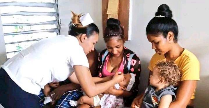 ManuelFalconH's tweet photo. Muchas felicidades a todos los profesionales de la Enfermería en #Cuba, y especialmente a los de #SantiagoDeCuba.
Su consagración y humanismo enaltece a la Salud Pública, y salva vidas aquí y en otras naciones del planeta.
#GenteQueSuma https://t.co/fLR0IiUjUP