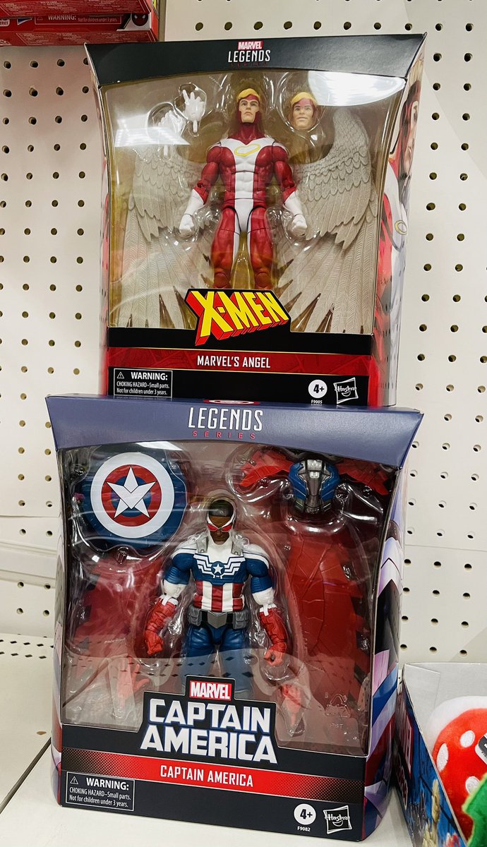 SteveOSaysStuff's tweet photo. I Want to Get Away, I Wanna Flyyyy Away! Yeah, Yeah, Yeah! 
#TargetToyHunt #MarvelLegends https://t.co/5Jqc3U6nko