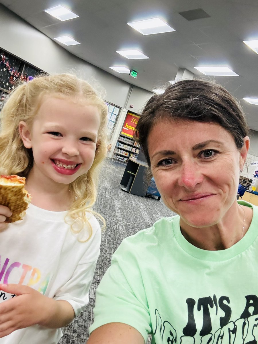 mullinsjennaj's tweet photo. So much help today with acting principal for the day, Maggie. She signed payroll, ate pizza lunch with some students, ordered popsicles, and organized the lost and found. #GSDPride #HunterHornets #InMarauderCountry @miss_camilleri https://t.co/3G5E3dVdne