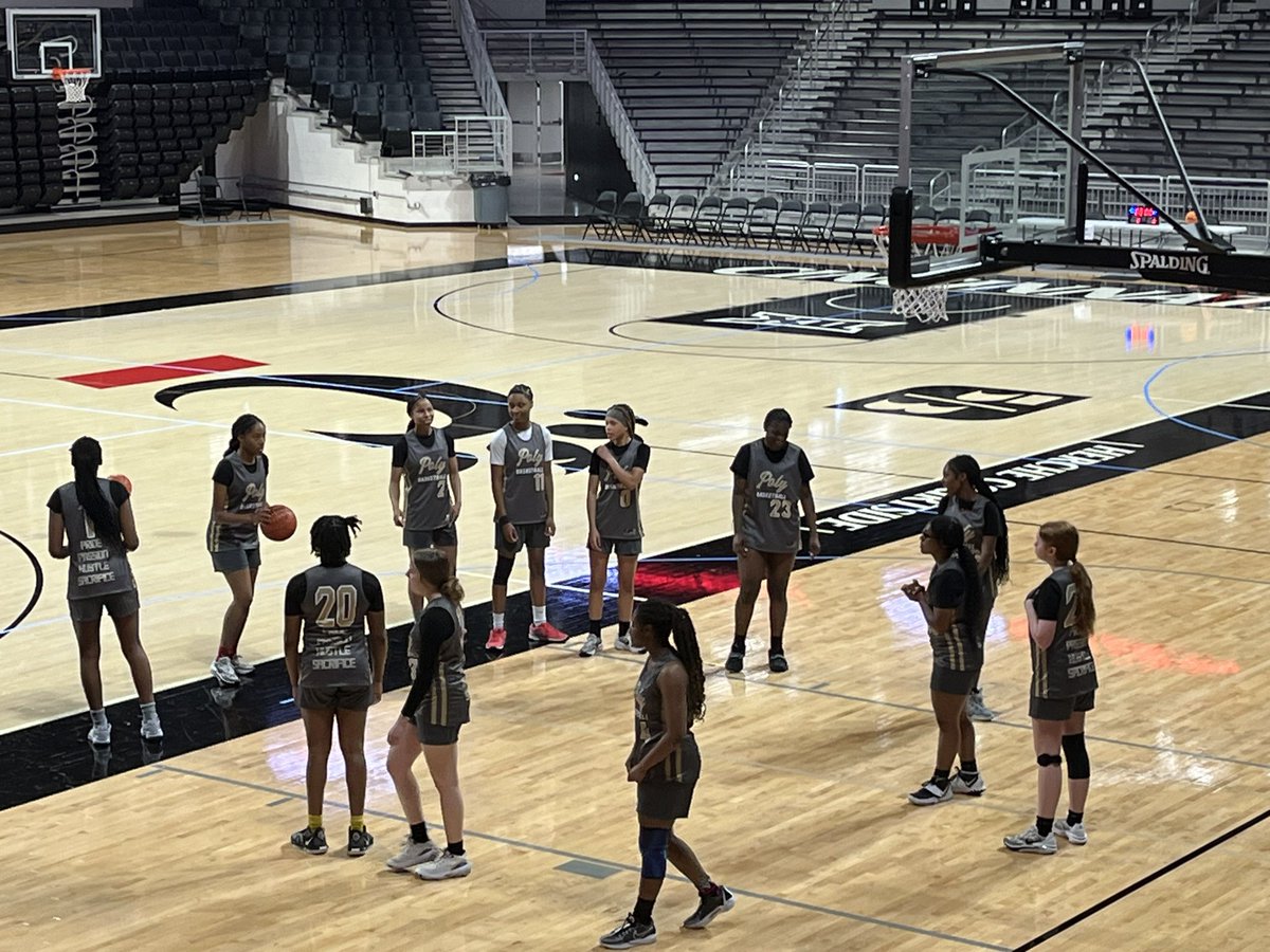 PPHSAthletics (@athleticspphs) on Twitter photo June has become one of the busiest months on the High School athletics calendar. Girls Basketball gets things going for PPHS. They are at the UCincy Girls Basketball Camp playing teams from Ohio, Kentucky and Indiana.
<a href="/PPHSEnglewood/">PPHS Englewood</a> <a href="/PurduePolyHS/">PurduePolytechnicHS</a> June has become one of the busiest months on the High School athletics calendar. Girls Basketball gets things going for PPHS. They are at the UCincy Girls Basketball Camp playing teams from Ohio, Kentucky and Indiana.
<a href="/PPHSEnglewood/">PPHS Englewood</a> <a href="/PurduePolyHS/">PurduePolytechnicHS</a>