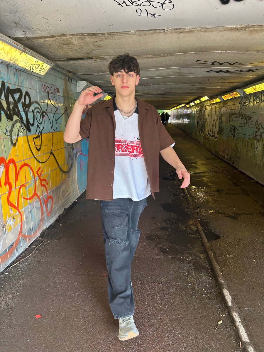 Absnt Mind tweet media