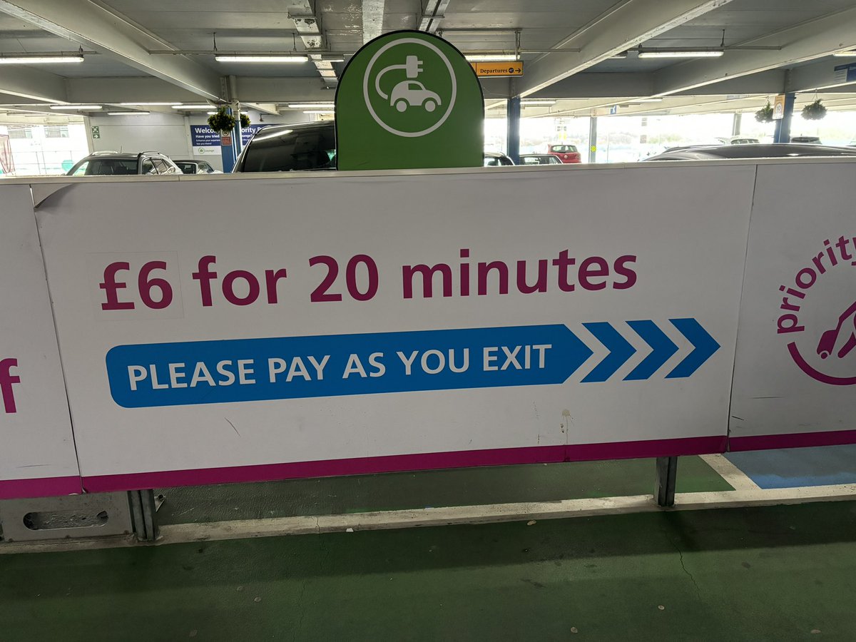 jfmarkham's tweet photo. @SOU_Airport what a rip off, charging £6 to drop off. Drove in, dropped off my passenger and out within two minutes and charged £6. You could previously drive to the terminal, now it’s a money making game. 🤬 https://t.co/L3d7agUOKS