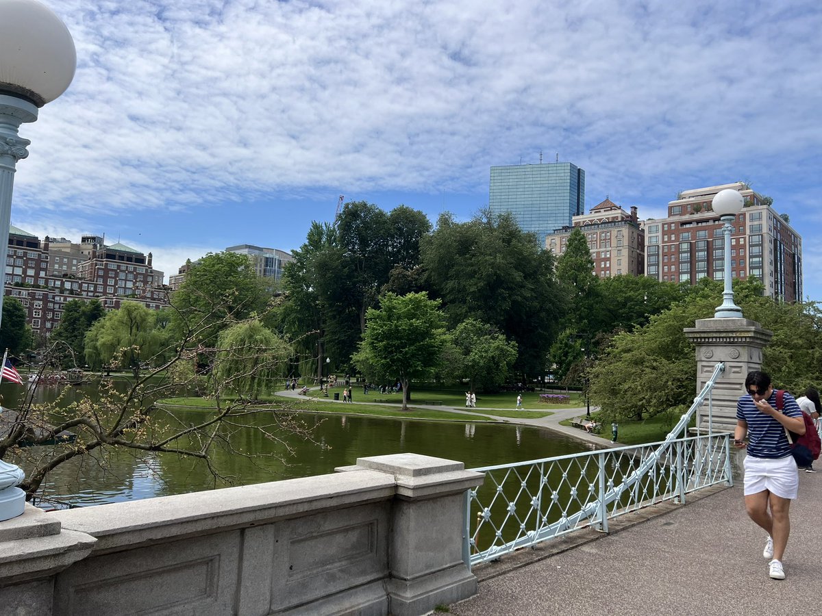 KripsJason's tweet photo. Boston! What an incredible city!! Started off our day with a 7 km run around the Boston Commons #running #runchat #runners #bostoncommons https://t.co/HaiaPkmAub