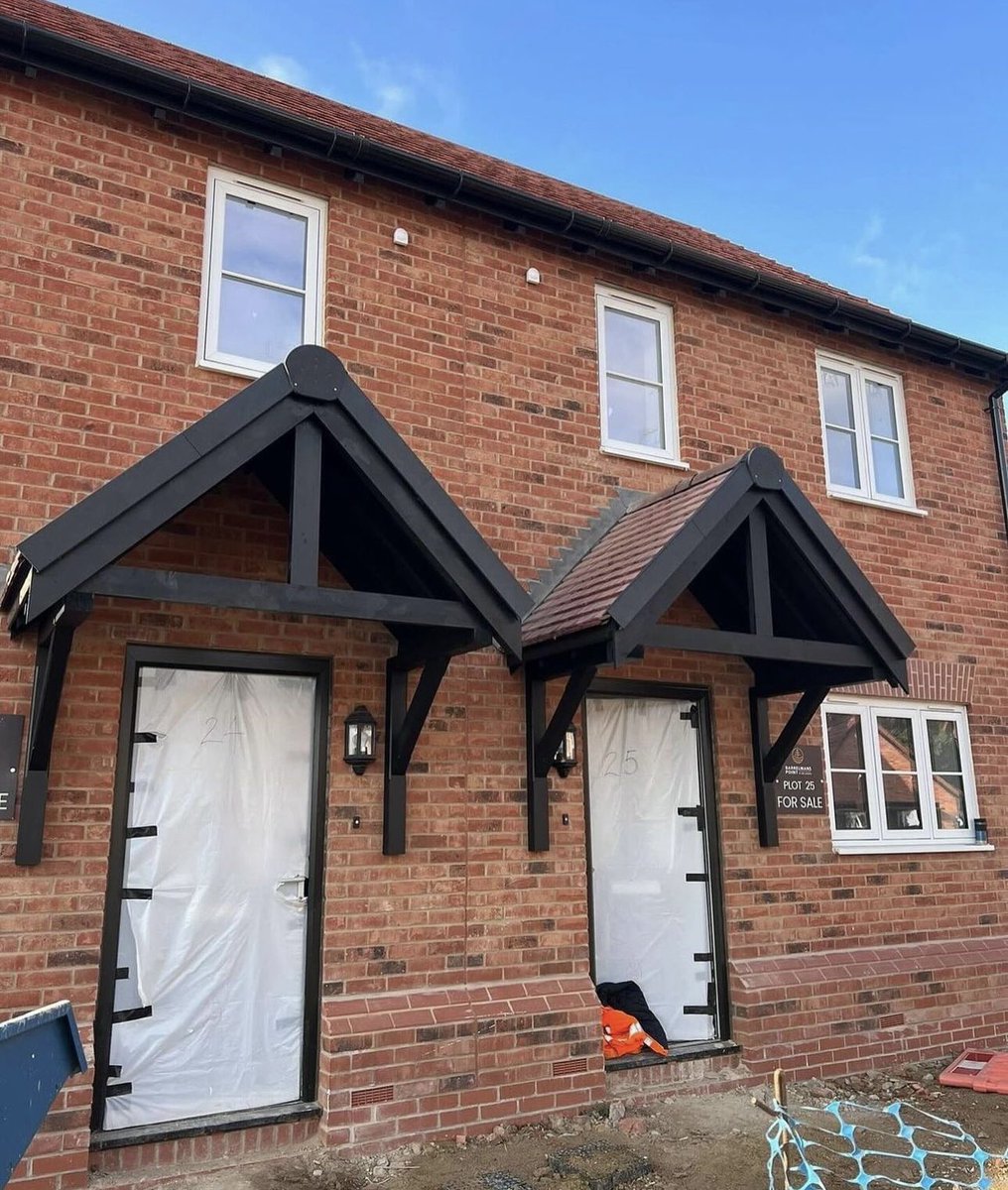 CarpentrySvc's tweet photo. Stunning @wavensmere projects completed by our team 🌟

Our team throughly enjoyed working on this project in Shotley. We are looking forward to sharing our next set of work with you. Stay tuned! 
.
.
.
#wavensmerehomes #1stfixcarpentry #2ndfixcarpentry #newproperty https://t.co/jdIH3ro4Ww