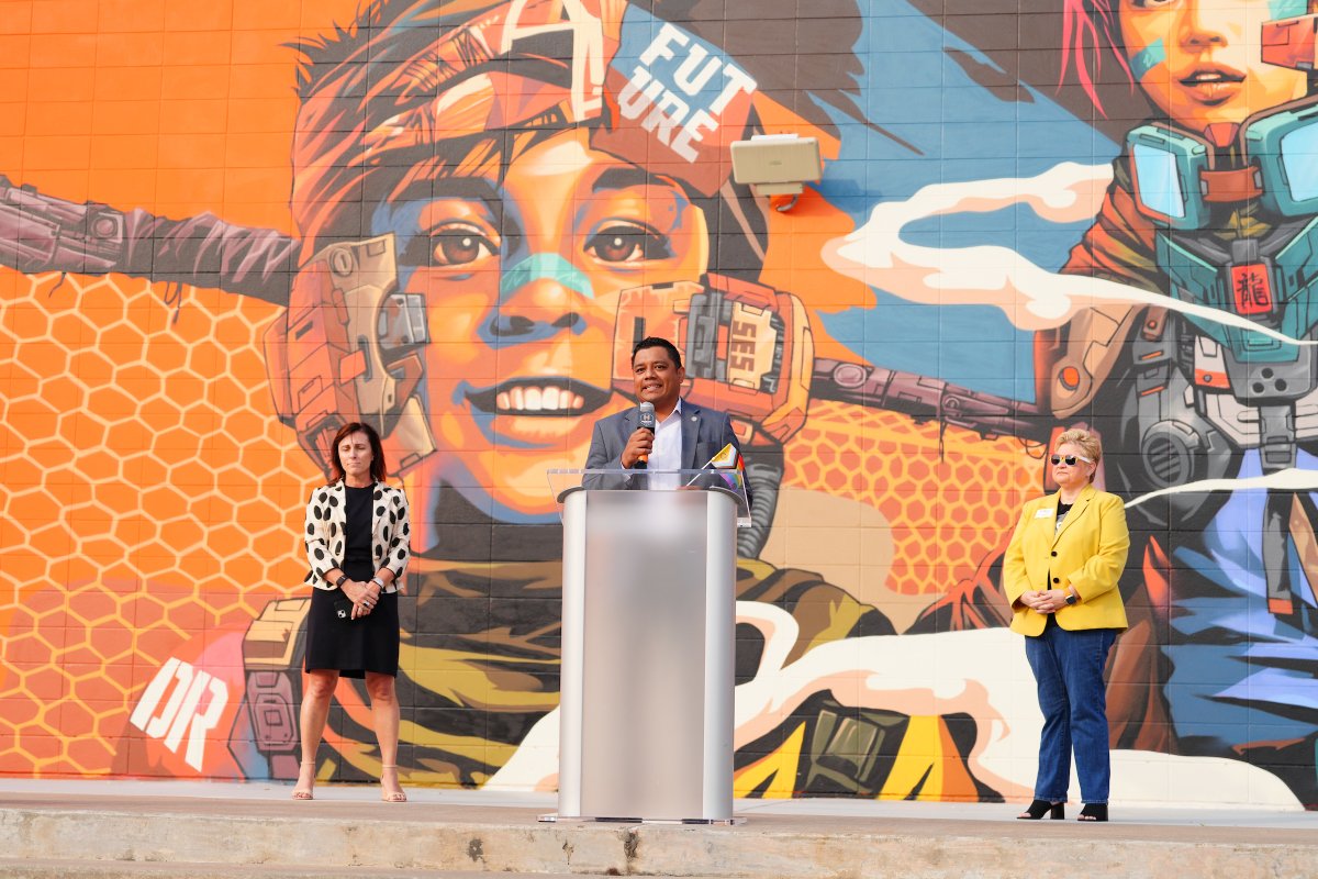 This morning, we hosted a Pride Flag raising ceremony at Shell Energy Stadium to kick off Pride Month with District I Houston Council Member, Joaquin Martinez, and Co-Founder, President, and CEO of Greater Houston LGBTQ+ Chamber of Commerce, Tammi Wallace. Together, we stand for
