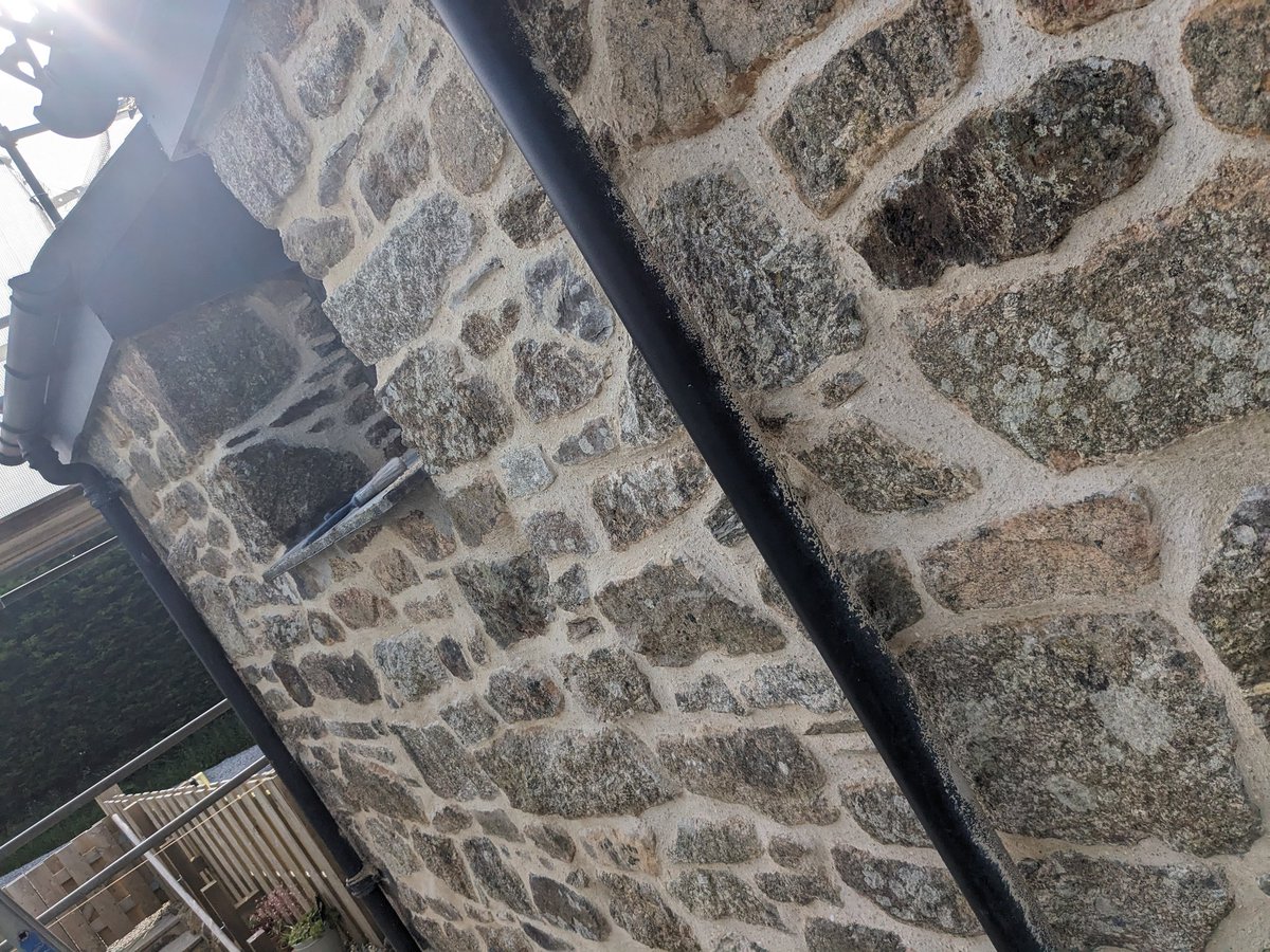 1st section all stripped from Hessian and looks 👌

Project going well and hopefully should be completed in the next 3-4 weeks

ltrepointing.wordpress.com