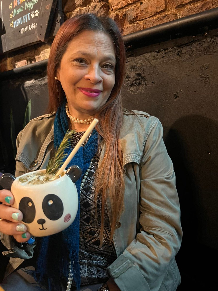 En abril celebre mi cumpleaños, junto a mi familia la pase genial, Mayo paso super rapido fue un flash y listo ya cerramos el 2do mes del 2do trimestre del 2.024; ahora en Junio nuevas puertas se abren, Agradecida con todos y por sobre todas las cosas super Gracias Dios por todo