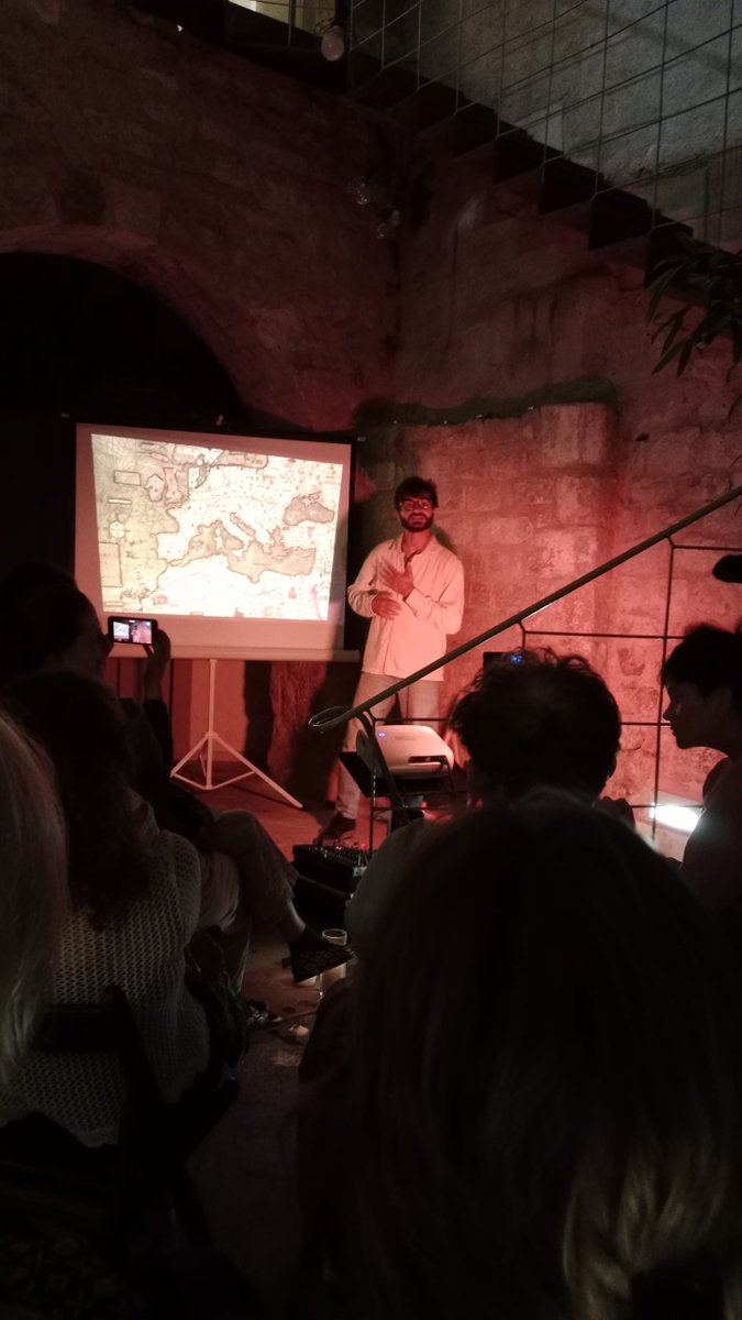 Centropa tweet media