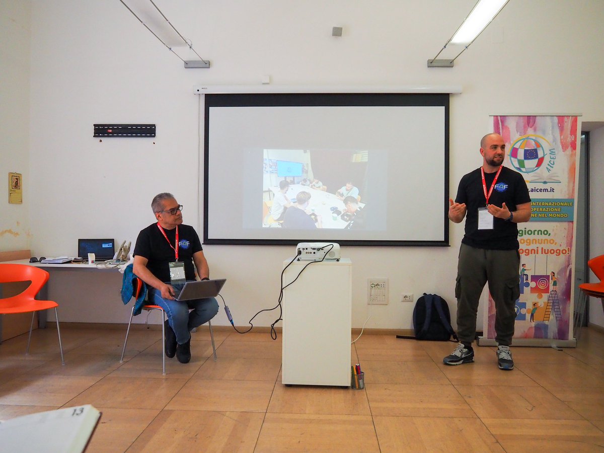 InterlockFound1's tweet image. 🔉#ProjectA2O part 3 in 🇮🇹#Sassari #Italy April-‘24. stichtinginterlock.nl/Projecten/Acce… ⬅️ Presentation by the Dutch group of good practices on #mentoring in 🇳🇱. With 🇳🇱 @InterlockFound1 &amp;amp; 🇵🇹 #ECOS, 🇮🇹 @Aicem_italia &amp;amp; 🇩🇪 @migrafrica . 🇪🇺 @ErasmusplusNL @EUErasmusPlus #migrantcommunities