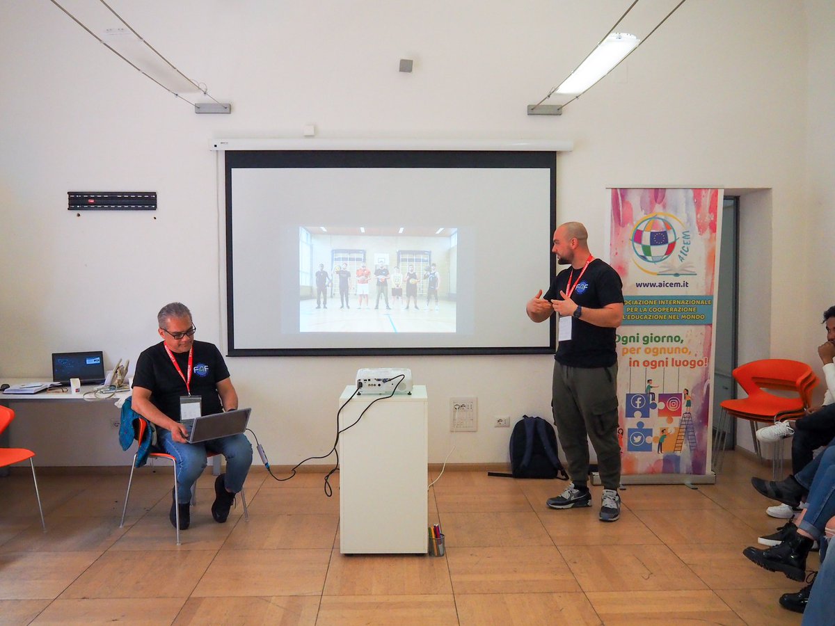 InterlockFound1's tweet image. 🔉#ProjectA2O part 3 in 🇮🇹#Sassari #Italy April-‘24. stichtinginterlock.nl/Projecten/Acce… ⬅️ Presentation by the Dutch group of good practices on #mentoring in 🇳🇱. With 🇳🇱 @InterlockFound1 &amp;amp; 🇵🇹 #ECOS, 🇮🇹 @Aicem_italia &amp;amp; 🇩🇪 @migrafrica . 🇪🇺 @ErasmusplusNL @EUErasmusPlus #migrantcommunities