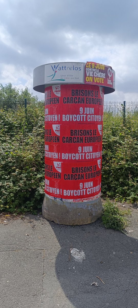 PRCF_Nord's tweet photo. 📢 Aujourd'hui, collage à Tourcoing et Wattrelos 150 affiches collées pour appeler au boycott citoyen des élections européistes du 9 juin prochain !
#boycott9juin #frexitprogressiste
#Européenne
#ElectionsEuropéennes2024 https://t.co/8zUzBtzjlD
