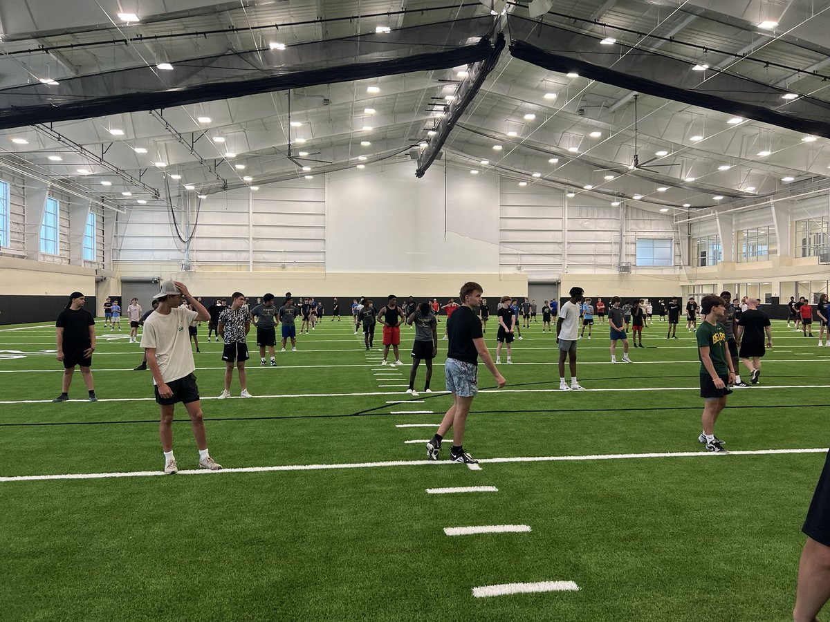 Day 1 of all sports Strength and Conditioning! Best place to be in the state of Texas! #ArmorUp <a href="/EMHS_KNIGHTFB/">Eagle Mountain Football</a> <a href="/jeremyBmullins/">Coach Mullins</a> <a href="/emsisdathletics/">EMS ISD Athletics</a>