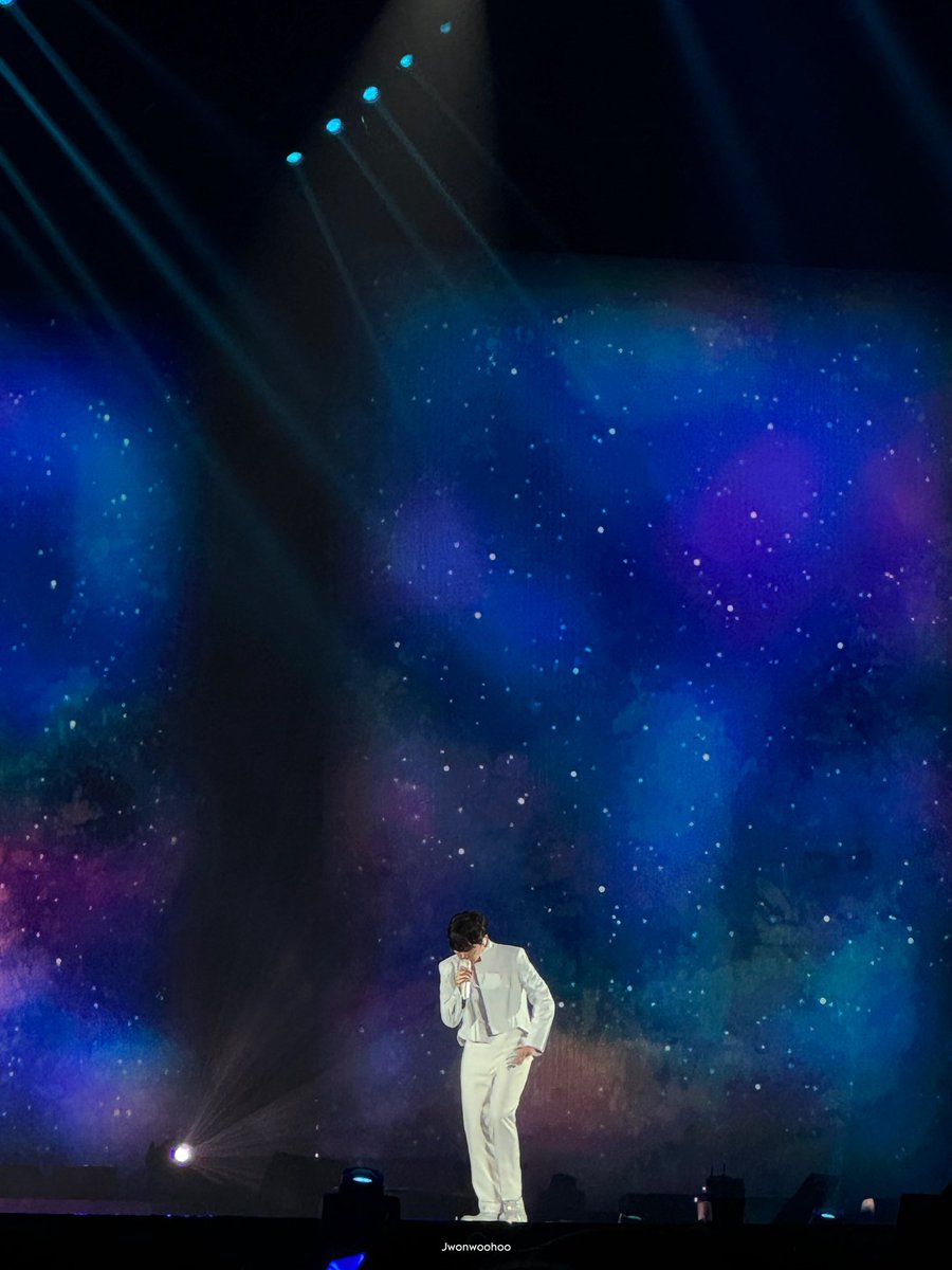 jwonwoohoo's tweet photo. Sharing some of my fav shots from Lonsdaleite in Jakarta! ✨
Shining shining, just like a diamond 🥹

#백현 #BAEKHYUN #Lonsdaleite
#LonsdaleiteinJakarta @B_hundred_Hyun @BAEKHYUN_INB100 https://t.co/Wdk97IsVxB