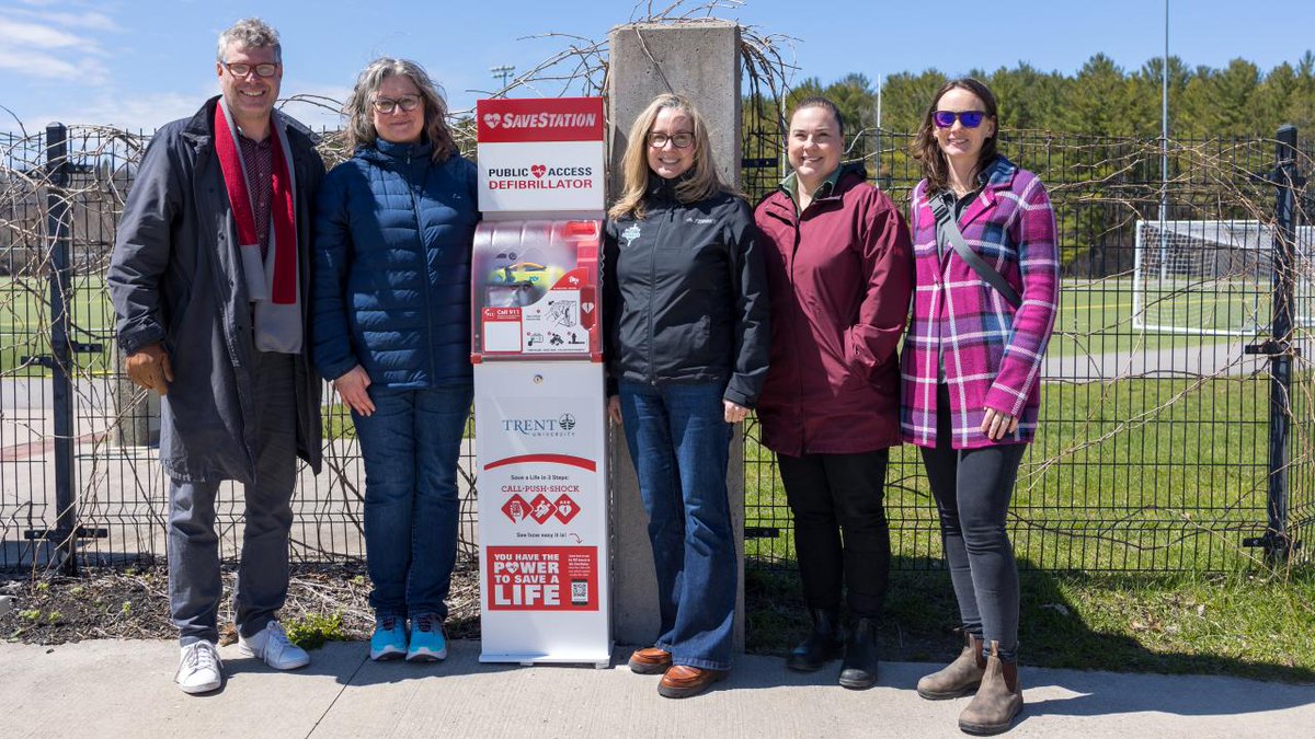 HeartandStroke's tweet photo. Great news that @TrentUniversity added 37 AEDs to its campus. A #cardiacarrest can happen anywhere and requires immediate attention.
Do #CPR and using an #AED can double a person’s chance of survival.
Learn more: https://t.co/tGzp4db9iO.
#AEDAwarenessWeek https://t.co/wuetuCLE3m