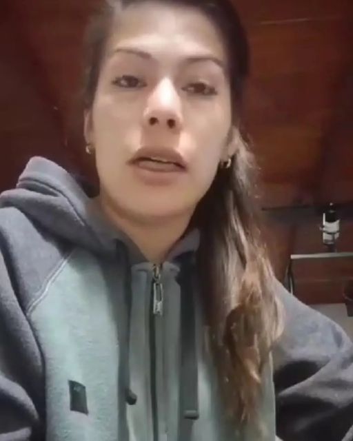 🚨 JUSTICIA POR QUIMEY CARRIZO🚨

El domingo a la mañana se conoció que la oficial Quimey Carrizo, quien ejercía su cargo en Mar del Plata, fue hallada sin vida con signos de asfixia según las autoridades. Yo tenía un vinculo con ella porque me contactó para que le dé una mano 🧵