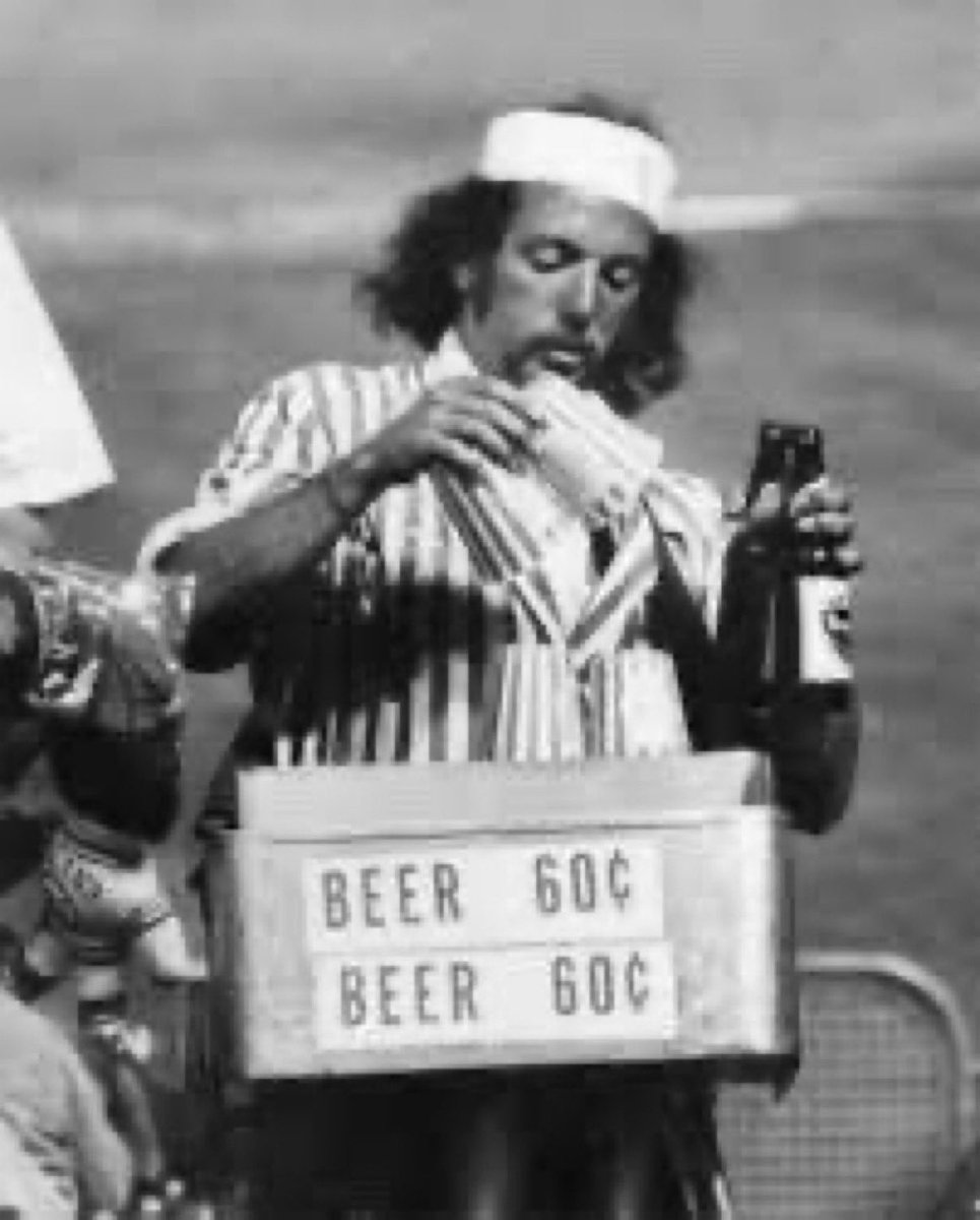 They don’t make beer vendors like they used to. This sweet bastard looks like he’s about to sling you a couple of brews for $1.20 and then perform Whipping Post in the 7th inning.