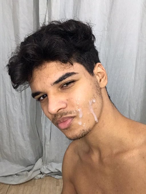🇧🇷A cara melada de porra / O pau melado de porra 😈  🇺🇸The face covered in cum / The cock covered in cum  #RT<a href="/tag/rt"class="tags"><span>#rt</span></a><a href="/tag/gozada"class="tags"><span>#gozada</span></a>