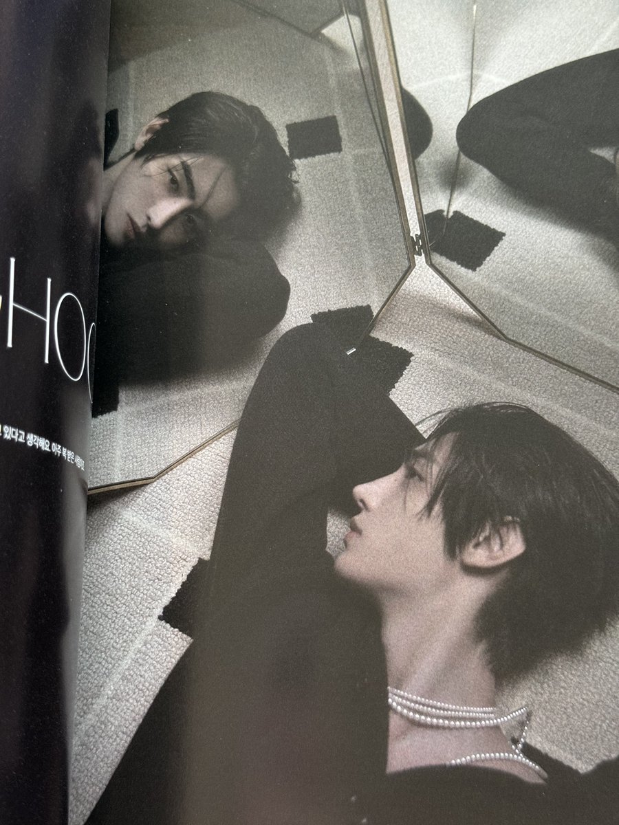 hooniebaekgu's tweet photo. Oh gad these photos are everything 🖤 https://t.co/k1Lvn1ztWr