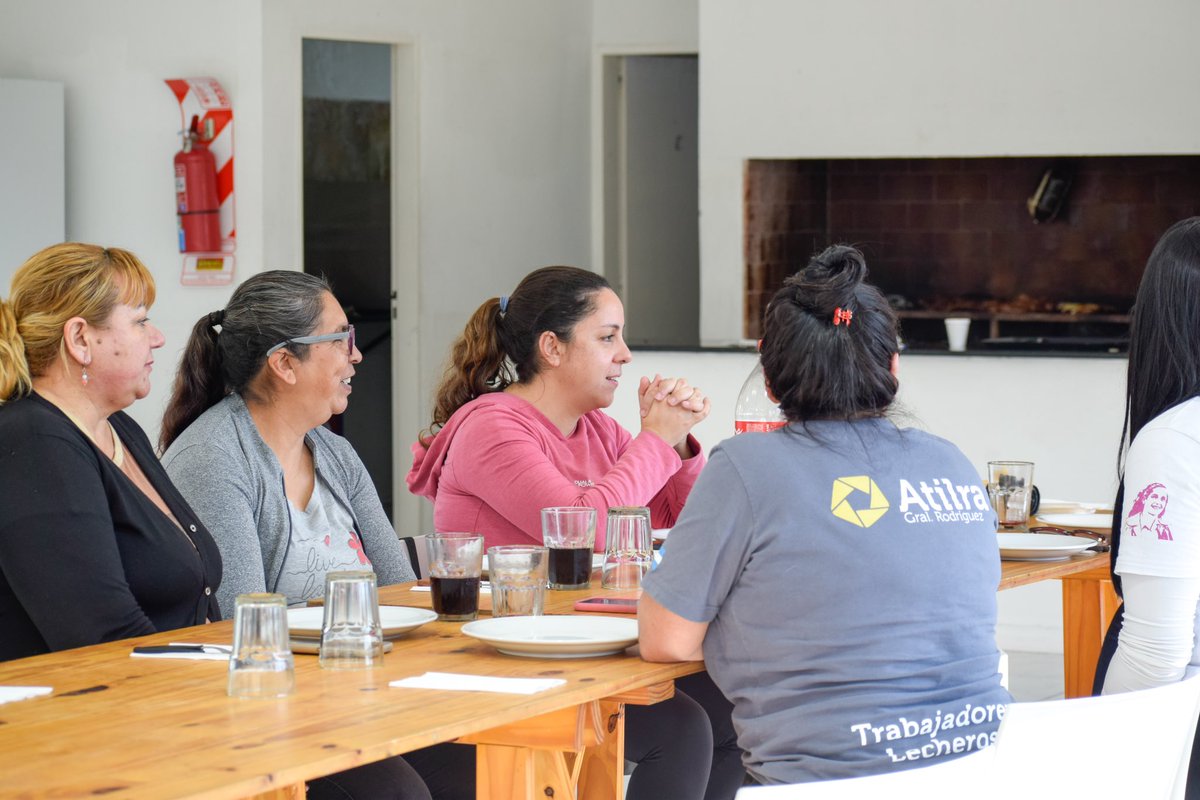 Atilra_GR's tweet photo. En el marco del #3J, nos reunimos con compañeras en el Predio Atilra. https://t.co/JlcS9l6kQW