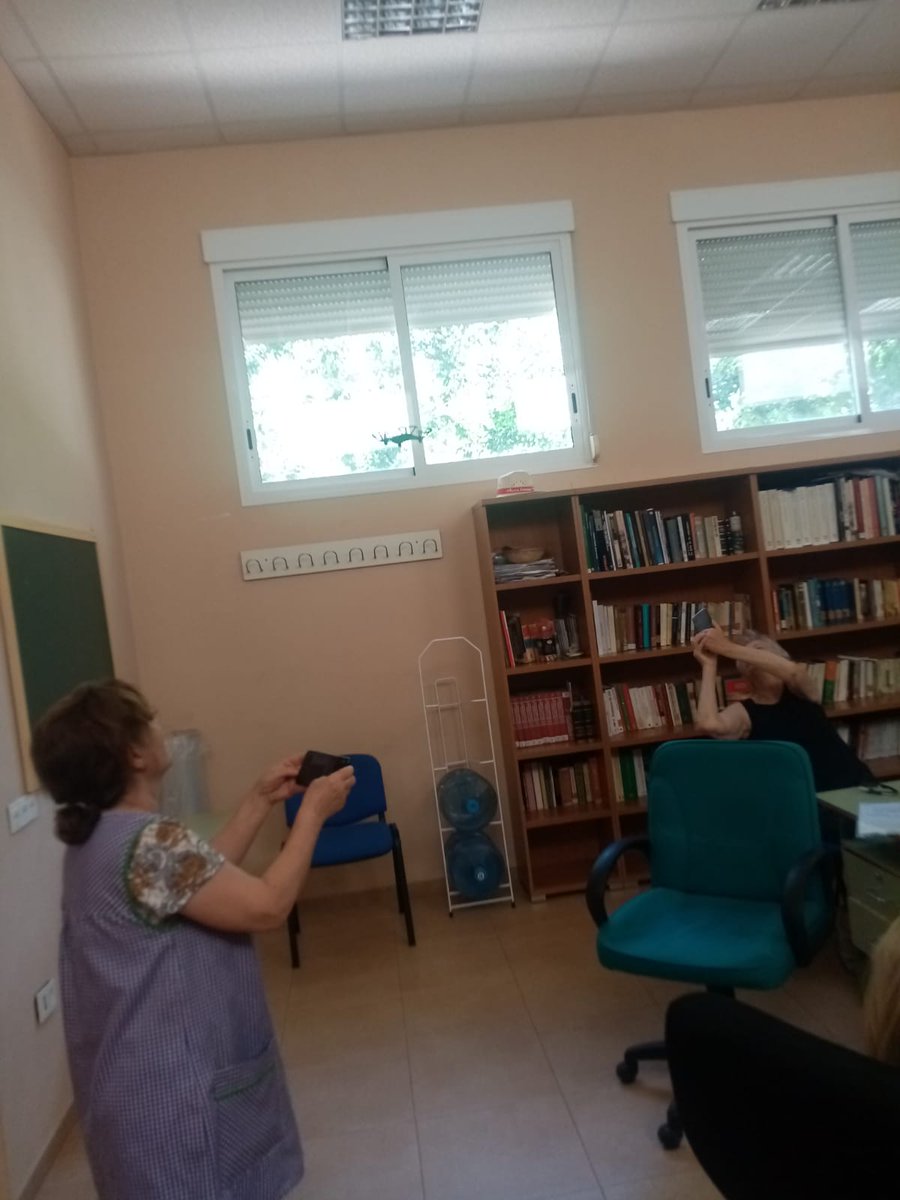 syeguasvuela's tweet photo. ¡No hay edad para volar un Dron! Taller de Iniciación a Drones en Navahermosa (Sierra de Yeguas) @marcocros  @PuntosVuela @AytSierraYeguas https://t.co/JeuImgEzV7