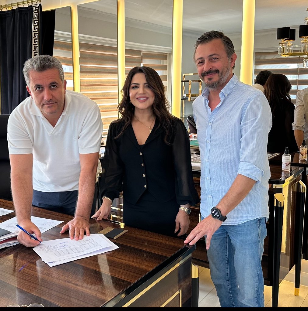 GlinElin4's tweet photo. Tuzla Postahane Mahallesinde Assun inşaat tarafından inşaa edilmiş 224 bağımsız bölümden oluşan Assun Elite projesinin tek yetkili  satış ofisi sözleşmesi karşılıklı olarak imza altına alınmıştır.
Her iki tarafada hayırlı uğurlu olsun🙏🍀🧿

#assuninşaat #assunelite #tuzla https://t.co/H6d525Ilxc