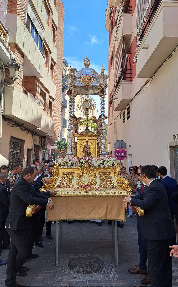 Corpus Christi, Almuñécar 2024:

whatsapp.com/channel/0029Va…