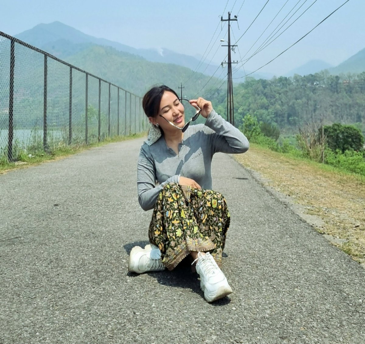 binusa_rai's tweet photo. Cool 👸🍂🌼 https://t.co/x1k6mhmMHf