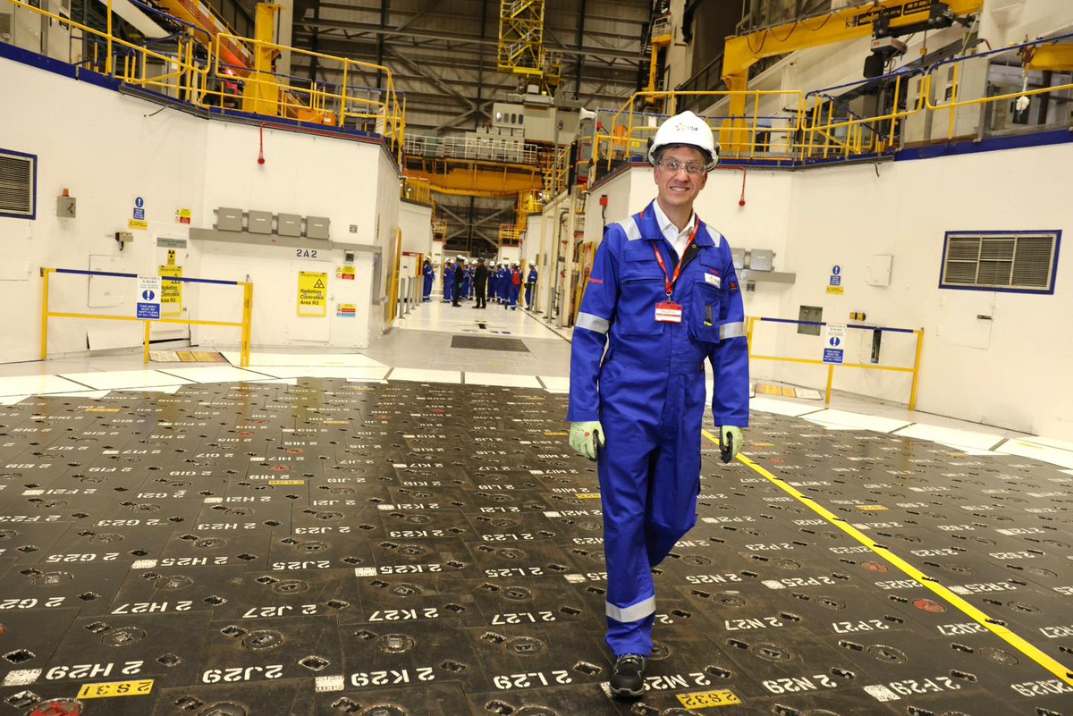 It was a pleasure to visit Hartlepool nuclear power station with Labour's local Parliamentary candidate <a href="/JonathanBrash/">Jonathan Brash MP</a> today. 

Labour backs new nuclear in our country, to provide clean power and good, unionised jobs for workers. 🇬🇧