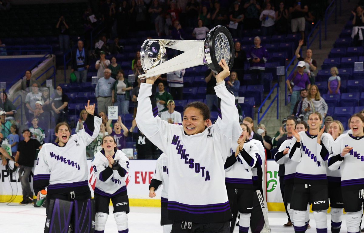 BlackGirlHockey's tweet photo. Still not over our Walter Cup champ 🏆⭐️

@_sophiejaques made us so proud ❤️ https://t.co/RqB96VkM9Y