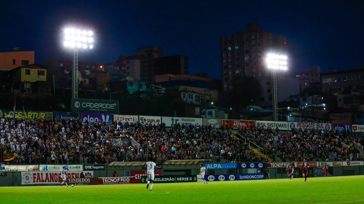 sercaxias's tweet photo. 💜🇳🇱🏟️ Nosso retorno foi com a presença da nossa torcida.

O Centenário pulsou com a vitória grená!

#sercaxias #grenádopovo

📸 Luiz Erbes/S.E.R. Caxias https://t.co/G6BZFmvtcu