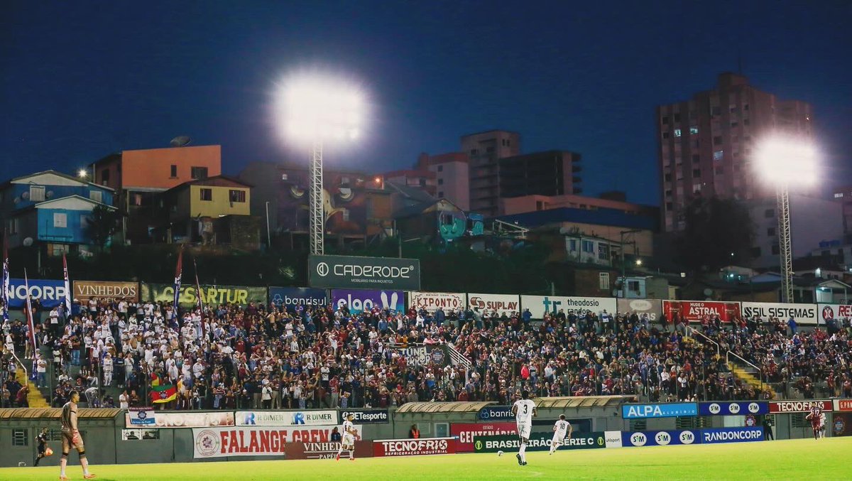 sercaxias's tweet photo. 💜🇳🇱🏟️ Nosso retorno foi com a presença da nossa torcida.

O Centenário pulsou com a vitória grená!

#sercaxias #grenádopovo

📸 Luiz Erbes/S.E.R. Caxias https://t.co/G6BZFmvtcu