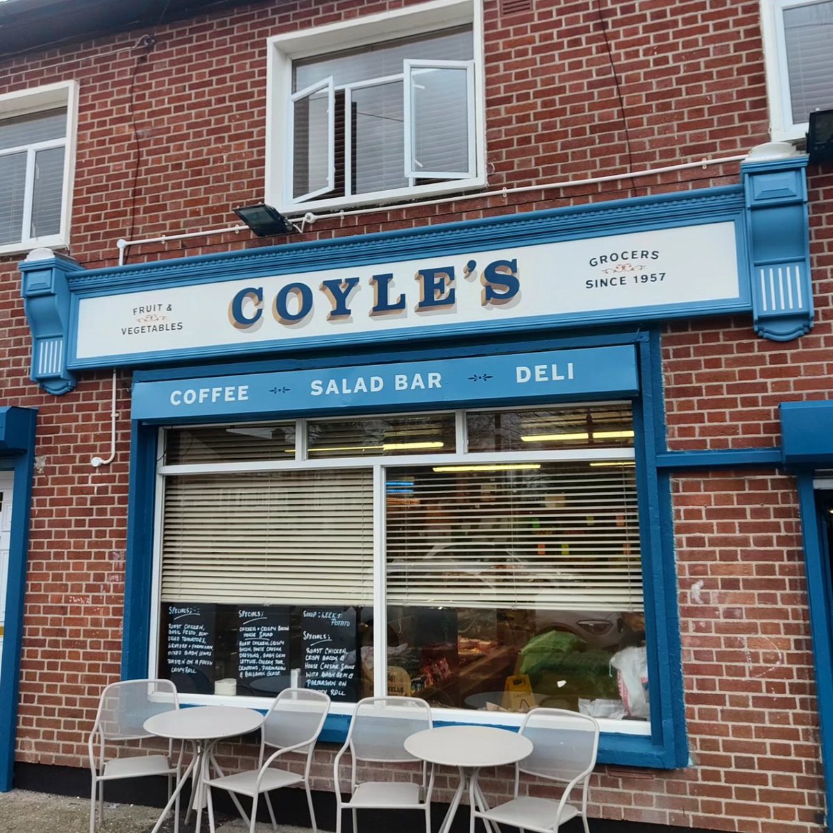 Traditional signwriting by yours truly at Coyle's grocers in Ballyfermot.

#signwriting
#shopfront
Agsigns.ie