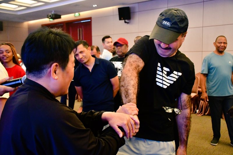 ABPInfos's tweet photo. 56. #Tai_Chi, a traditional exercise characterized by circular movements and channeling the body’s vital energy, is widely practiced in #China and worldwide for both self defense and general health. It is known in China as a traditional medicine for spine and kidneys. https://t.co/45HmnlFfXS