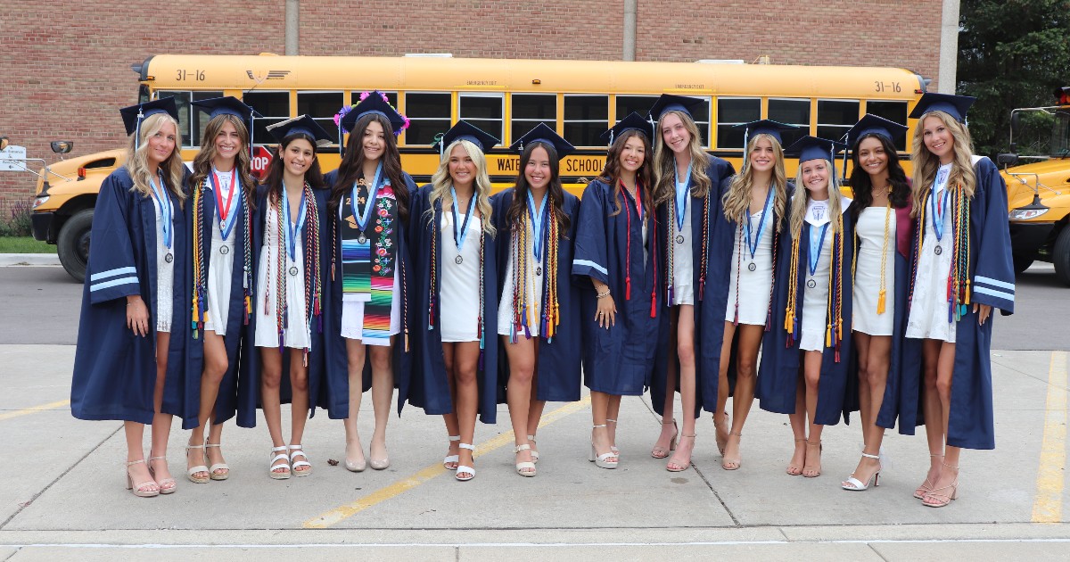 WSDNews's tweet photo. We are incredibly proud of our graduates who walked the stage yesterday! What a wonderful day packed with excitement and pride as students, families and staff gathered to celebrate this significant milestone. Way to go graduates! 
#ClassOf2024 #TheFutureIsBright https://t.co/U9ehFSB2Nl