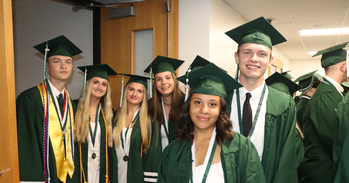 WSDNews's tweet photo. We are incredibly proud of our graduates who walked the stage yesterday! What a wonderful day packed with excitement and pride as students, families and staff gathered to celebrate this significant milestone. Way to go graduates! 
#ClassOf2024 #TheFutureIsBright https://t.co/U9ehFSB2Nl
