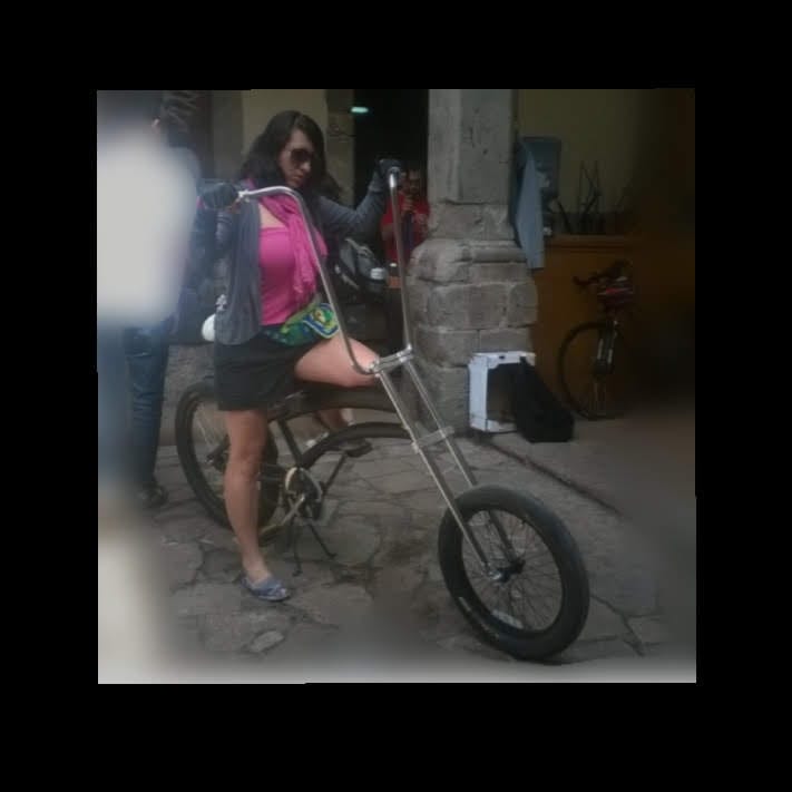 Luna Paramédico en Bici 🖤 tweet media