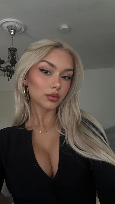 pics u would get if u said hi.. 🫶🏼 https://t.co/gCpeGIaqg9