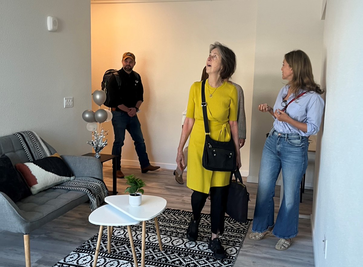 NancySkinnerCA's tweet photo. Enjoyed touring new ADUs on multifamily properties in my state Senate district. My #caleg #SB1211 will open the door for more accessory dwelling units, also known as second units or backyard cottages, on properties with multifamily housing in CA. https://t.co/9Um4ZmB7T6
