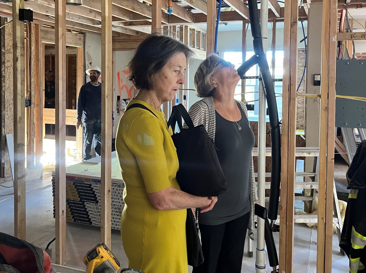 NancySkinnerCA's tweet photo. Enjoyed touring new ADUs on multifamily properties in my state Senate district. My #caleg #SB1211 will open the door for more accessory dwelling units, also known as second units or backyard cottages, on properties with multifamily housing in CA. https://t.co/9Um4ZmB7T6