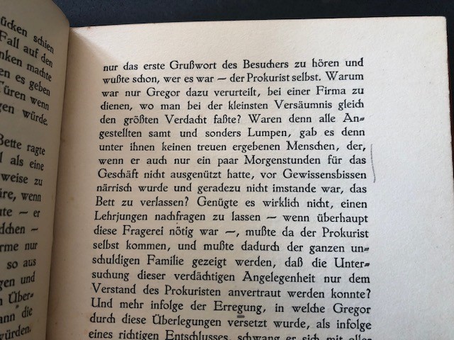 BREAKING - Proud to announce today, on the centennial of Franz Kafka's death, that we bought a 1st edition of ‘Die verwandlung’ (The  Metamorphosis, 1916) previously owned by Flemish avant-garde poet Paul  van Ostayen (1896-1928). PvO marked several passages with pencil  stripes.