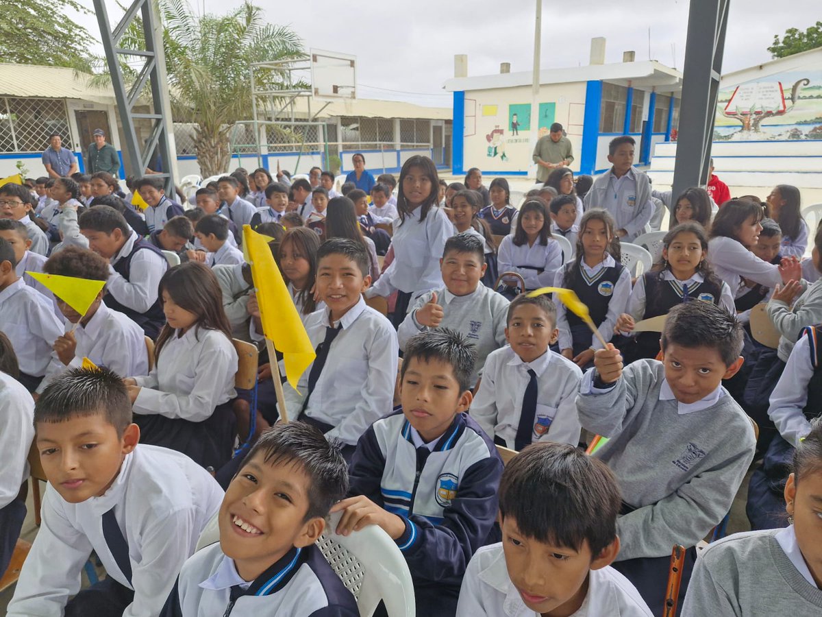 EducacionZ5_Ec's tweet photo. 1.600 estudiantes de la Escuela de Educación Básica Virginia Reyes González, se benefician con la entrega de la última cubierta metálica gracias al convenio entre la Alcaldía de Salinas, Fundación GALMAR y la Coordinación Zonal 5.

#ElNuevoEcuadorResuelve https://t.co/WhfzadXEbH