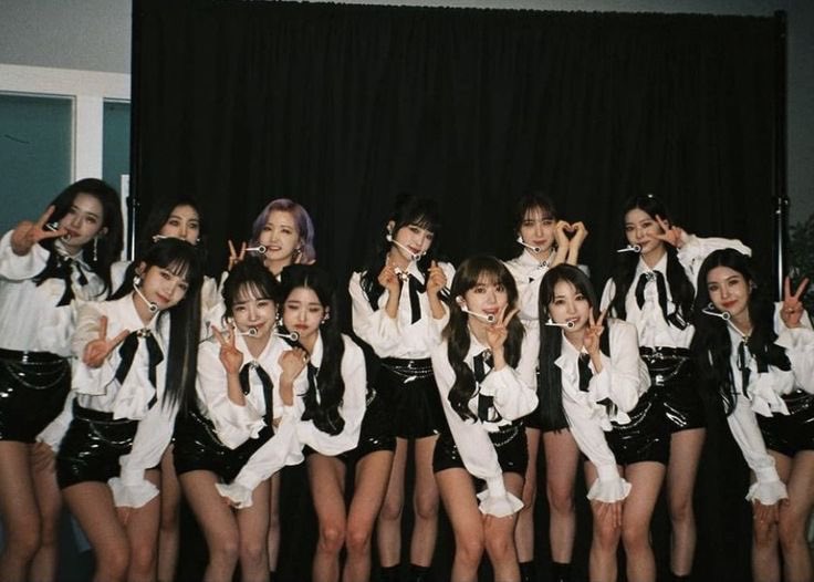 hourly izone tweet media