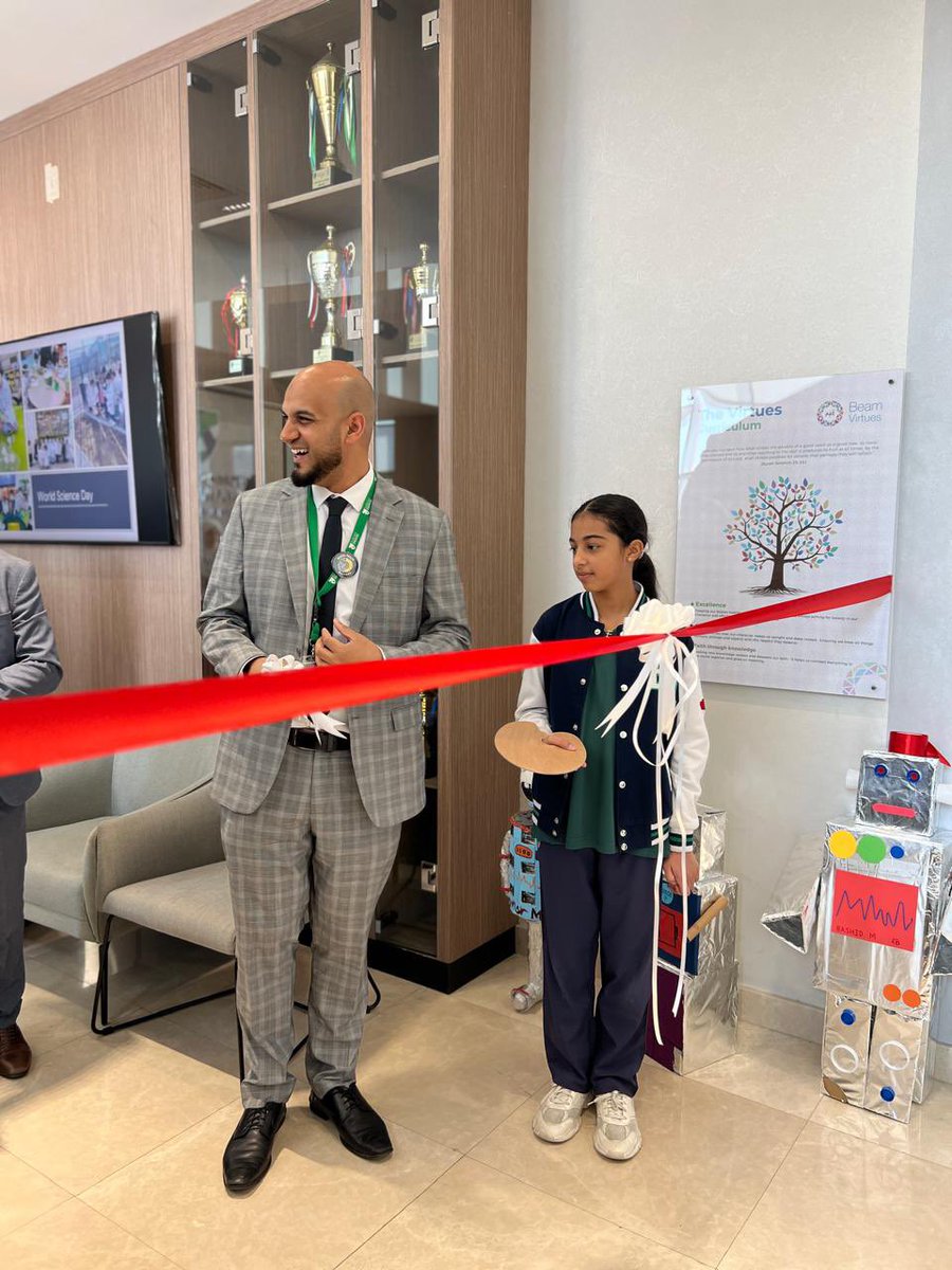 iscs_nas's tweet photo. Our Art Exhibition was thoroughly enjoyed by all! Such amazing student artwork on display. 🖼️ 🧑‍🎨 https://t.co/8egS6vFBZZ