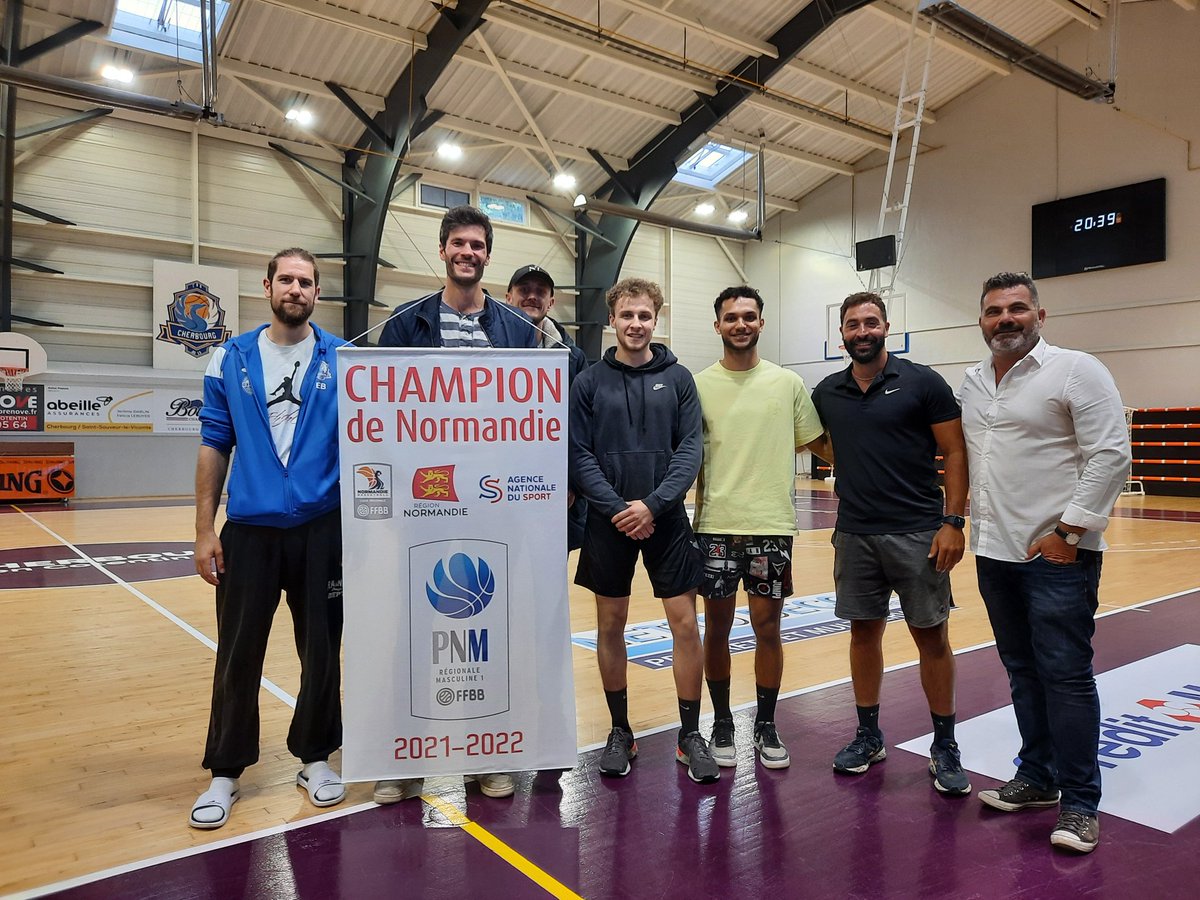 CherbourgBB's tweet photo. Après 5 années a la tête du CBB, @sebastien.cauvin passe la main et quitte ses fonctions 🏀
Seb fût à l'origine de la création du club phénix 🔥
A jamais le premier président de la BLUETEAM 💙🤍
Bravo et merci à toi 🙏💙🤍
#Cherbourg #Basket #BLUETEAM https://t.co/m0liucwmkc