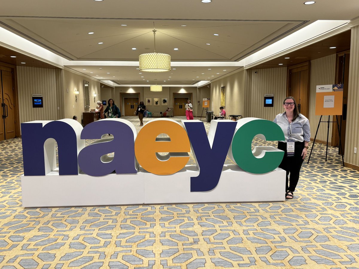 ECEnerd4life's tweet photo. Day two off to a fantastic start at the #naeycINST. Started the day talking about difficult conversations with families. Next up a session with @TheBookVine 🥰 https://t.co/5IccWNQ8gE