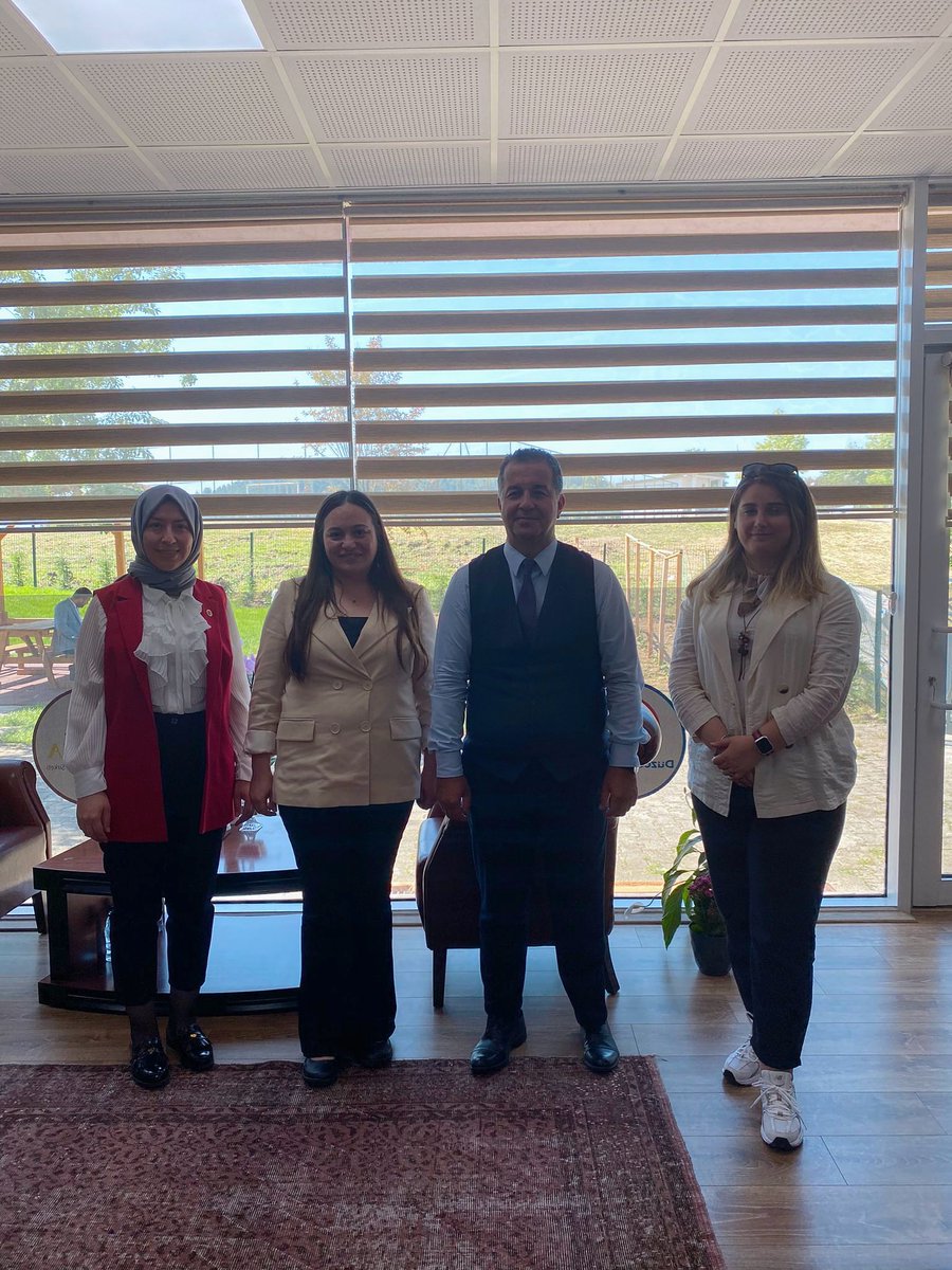 duzcebelka's tweet photo. ASD Laminant Personel İstihdamına Düzce İş Kulübünden Destek !
ASD Laminant İnsan Kaynakları yetkilisi Sayın Nermin Hanım'ı Düzce BelKA İnsan Kaynakları A.Ş. ofisimize davet ettik.
#düzcebelediyesi
#drfaruközlü
#düzcebelka
#düzceişkulübü
#erdemyılmaz https://t.co/p3HsQNdNOT