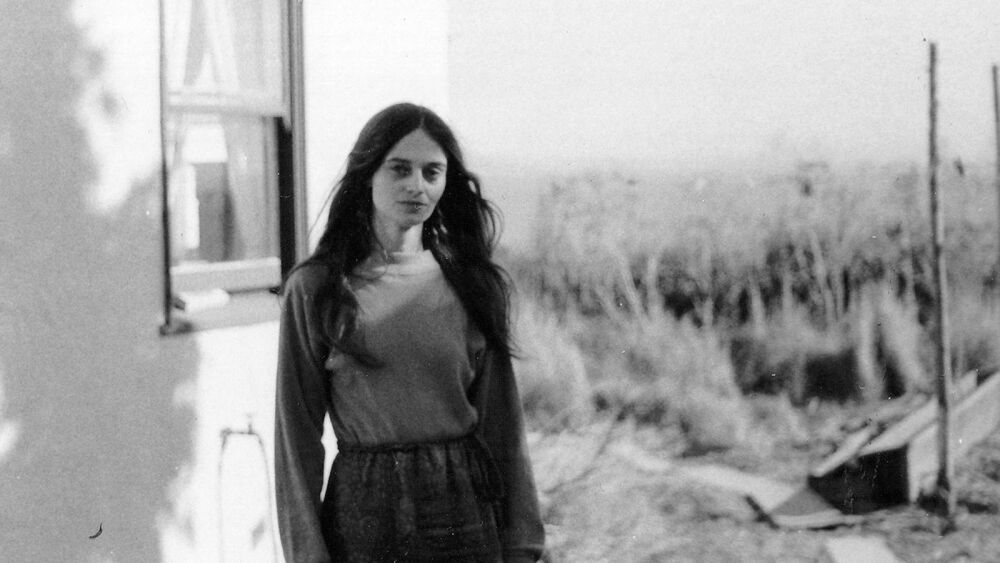 “Writing is not therapy. That’s the last thing it is. I still have my grief.” —Alice Notley buff.ly/3uV9Ls0